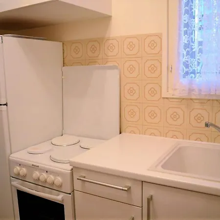Studio Bormes-les-mimosas, 1 Pièce, 3 Personnes - Fr-1-251-165 Appartamento